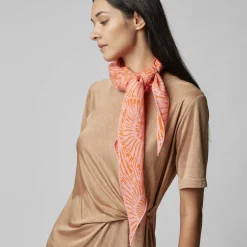 Kite Scarf Silk Cashmere Escargot