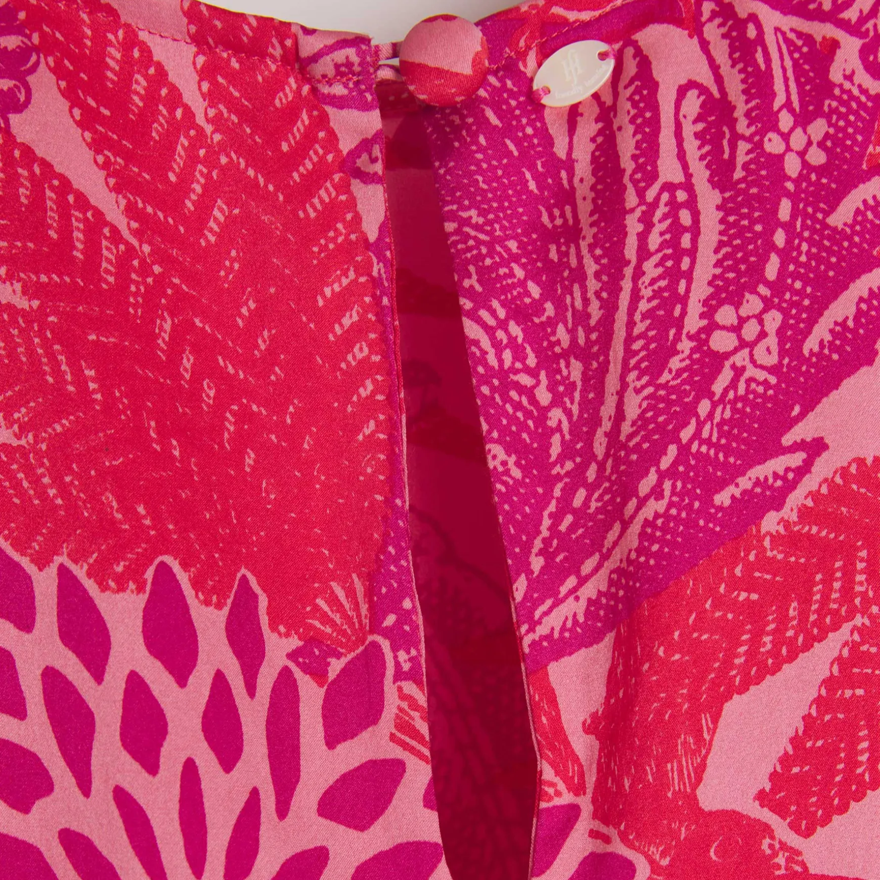 Top Cayman New Mala Mala